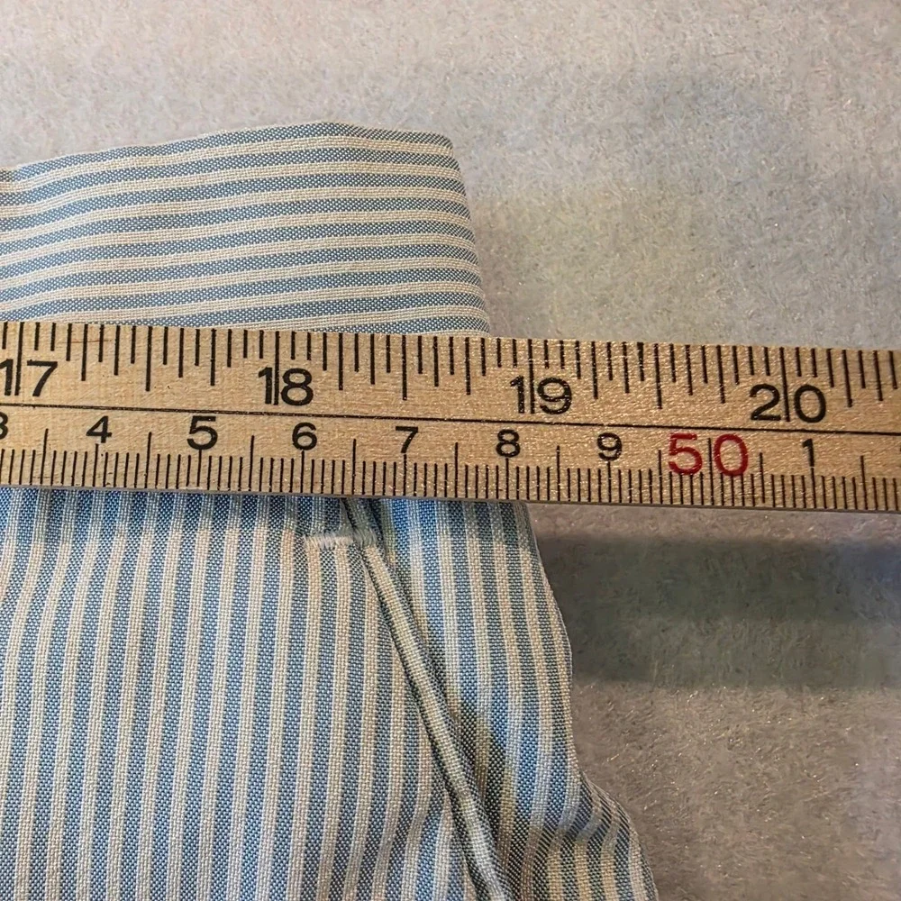 Alan Flusser Golf Mens Blue White Striped Seersucker Shorts Size 38 Performance